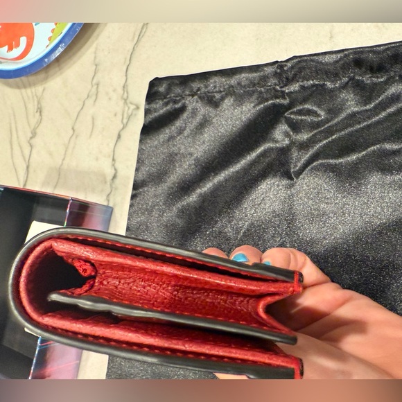 Gucci Flora Print Ophidia Print Wallet-Red Leather interior. Full Inclusion - Picture 5 of 16